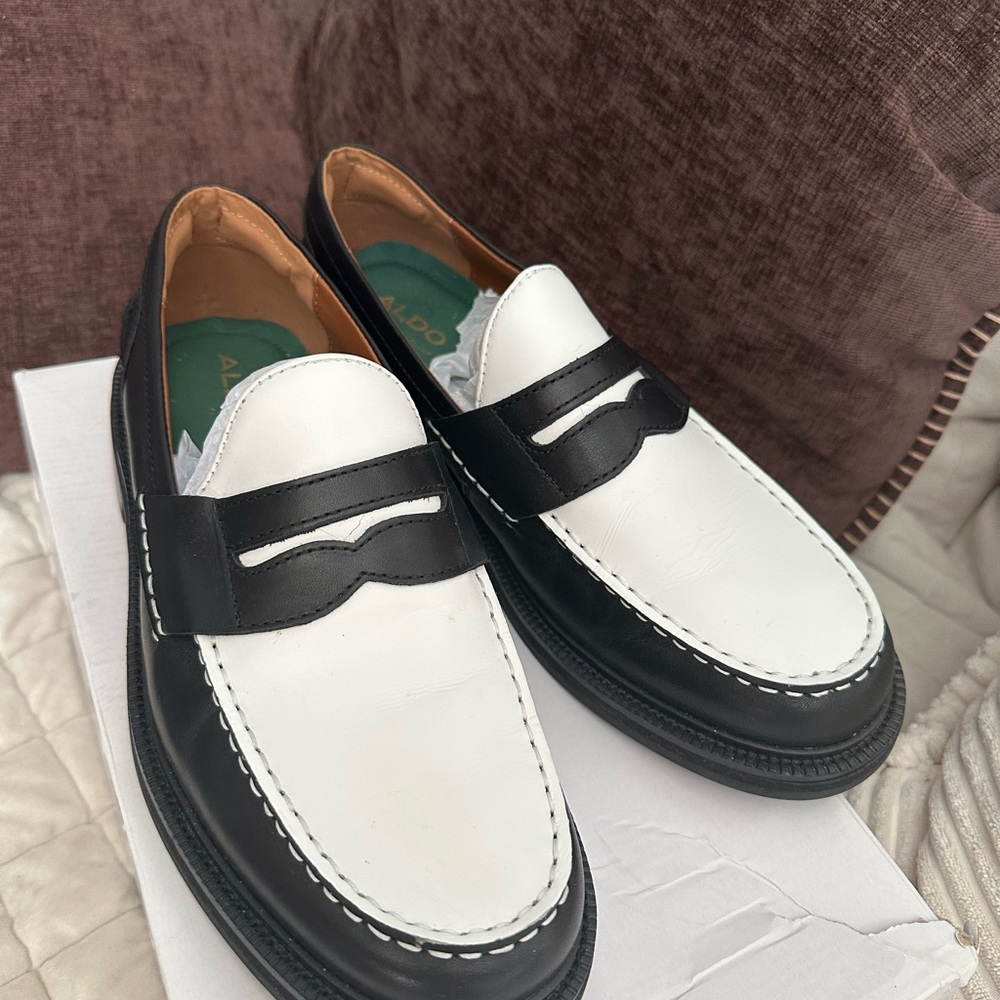 Black/white loafer - Picture 3 of 5